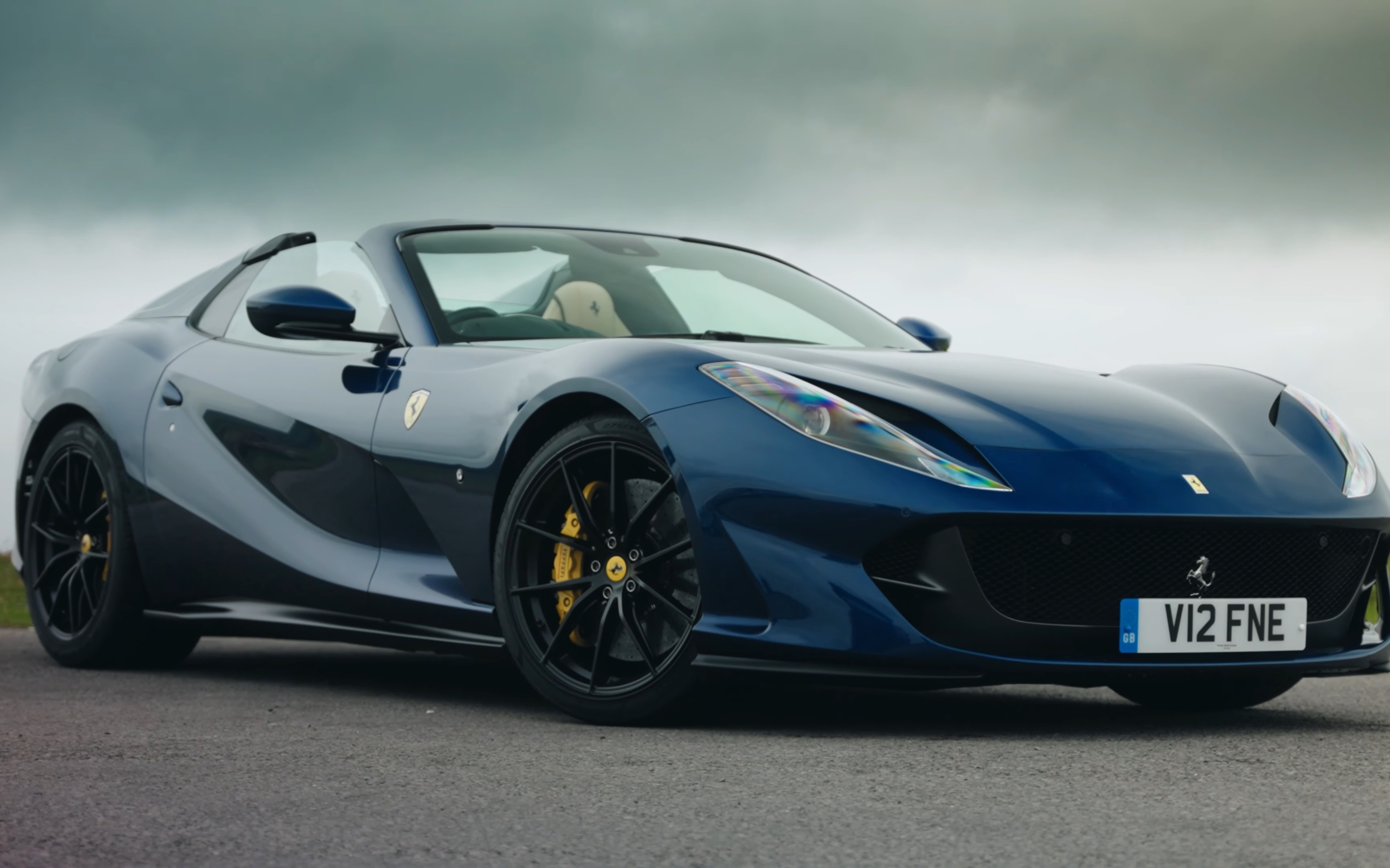 法拉利812 gts的一泊两日 - 优雅的v12敞篷自吸旗舰