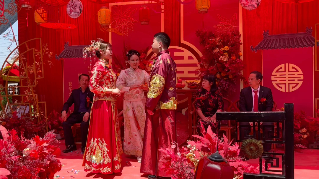 [图]第一次参加陕南汉中的中式婚礼，祝我的姐妹新婚快乐，新娘新郎百年好合长长久久！！！