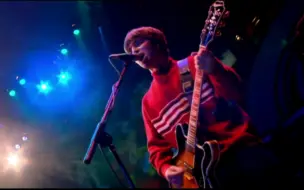 Download Video: Oasis - Don't Look Back In Anger (Live In Knebworth Park, 11 August 1996)