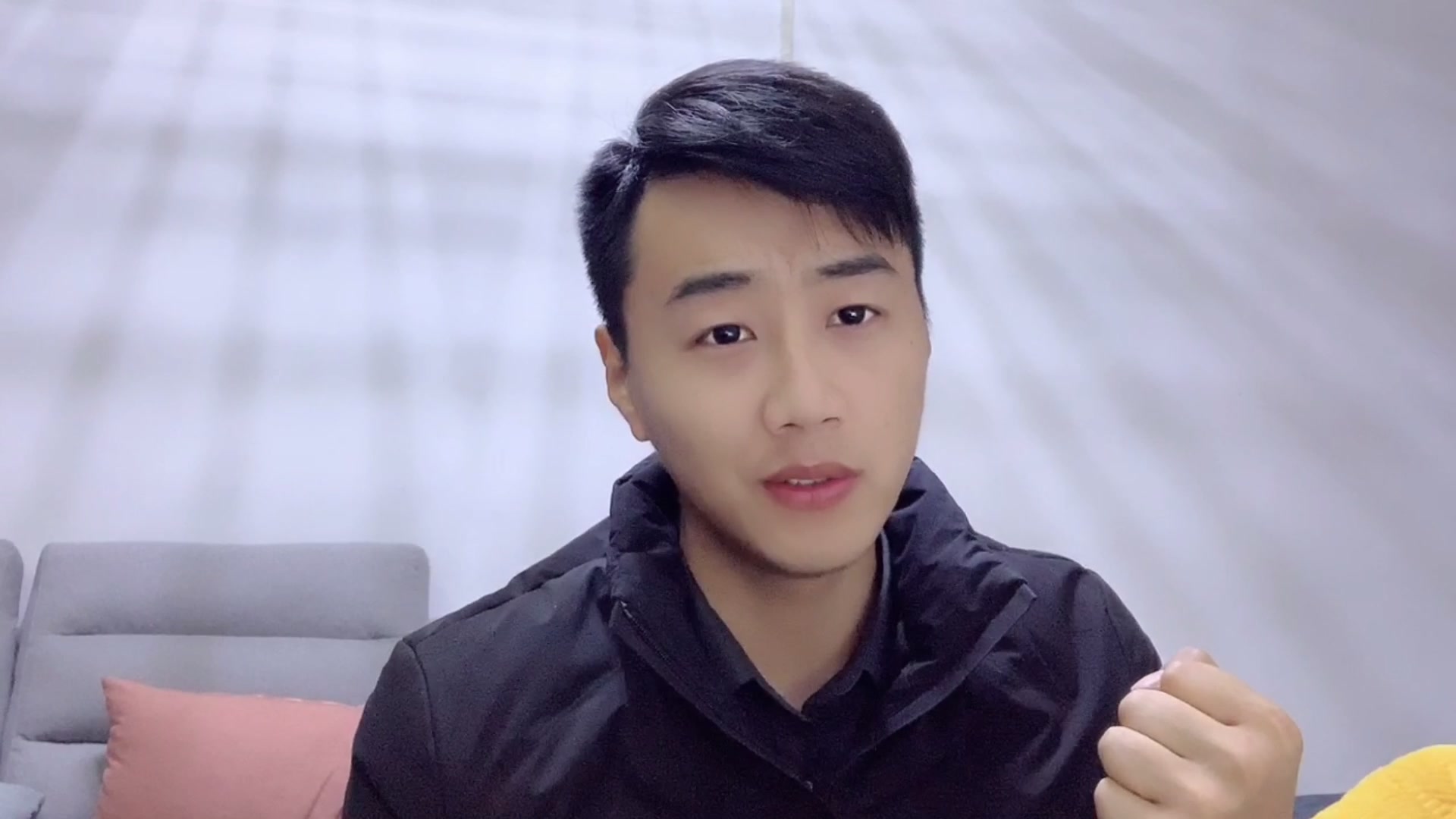 农村小伙大年初一感冒了,大伟今天给大家拜年了,小伙口才太好了_哔哩