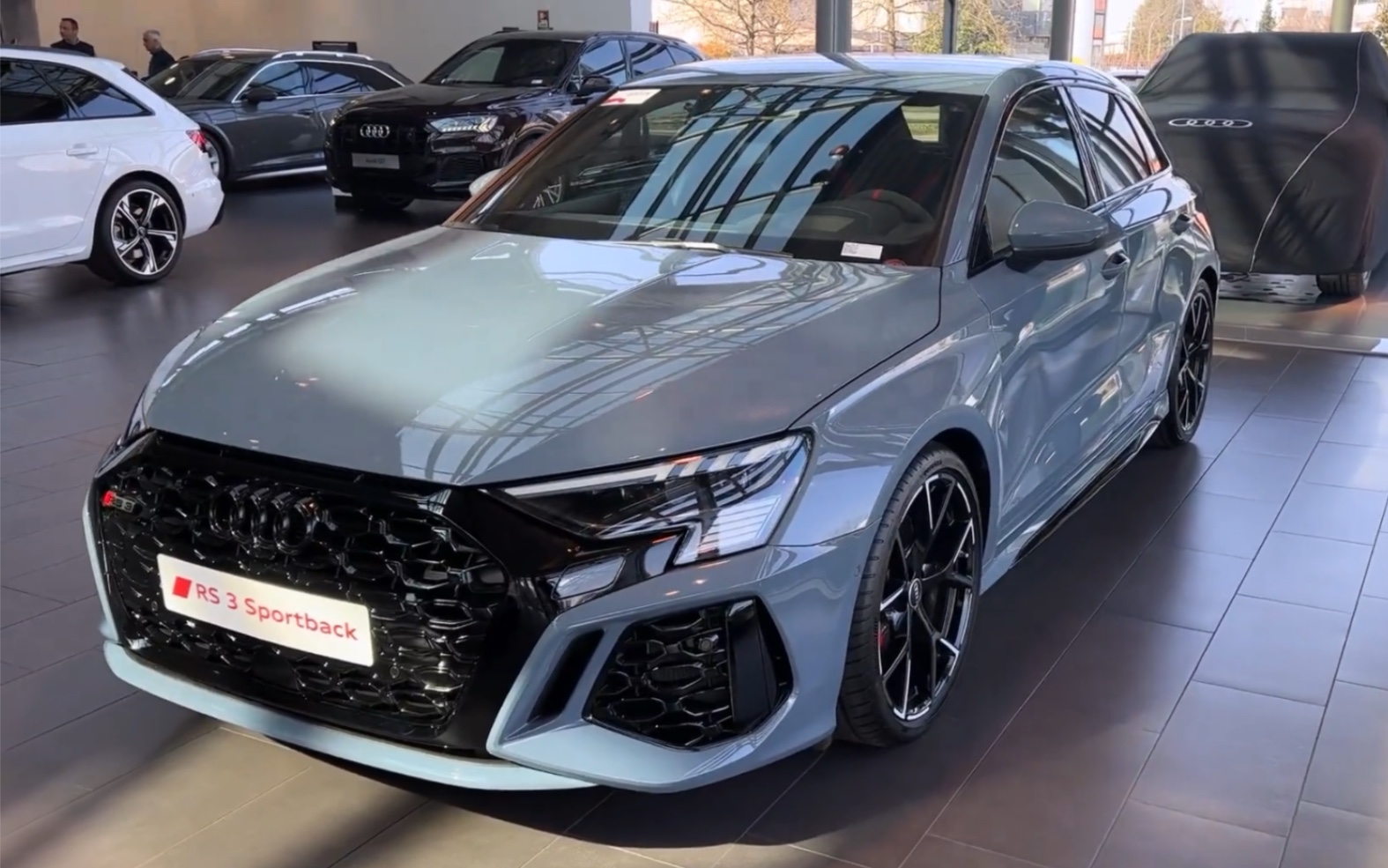 2023奥迪rs3 sportback 400马力内部和外部细节