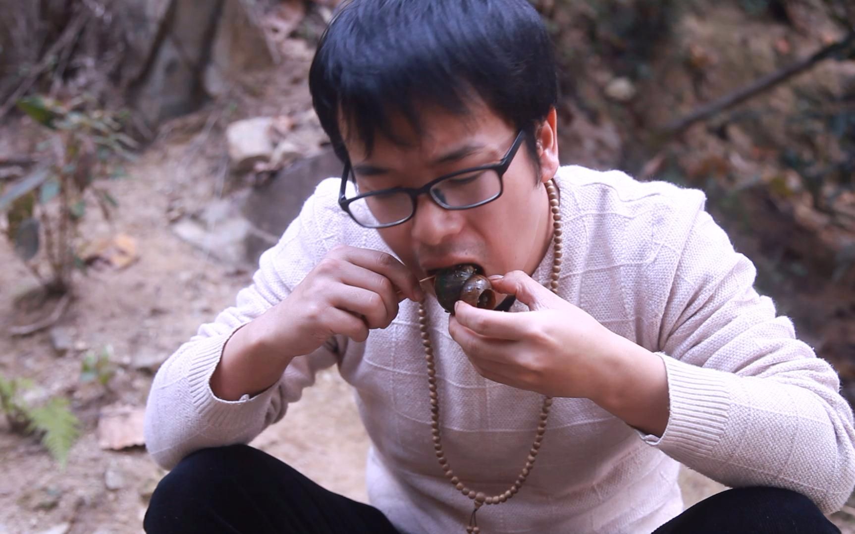 听说吃田螺用牙签会没女朋友?