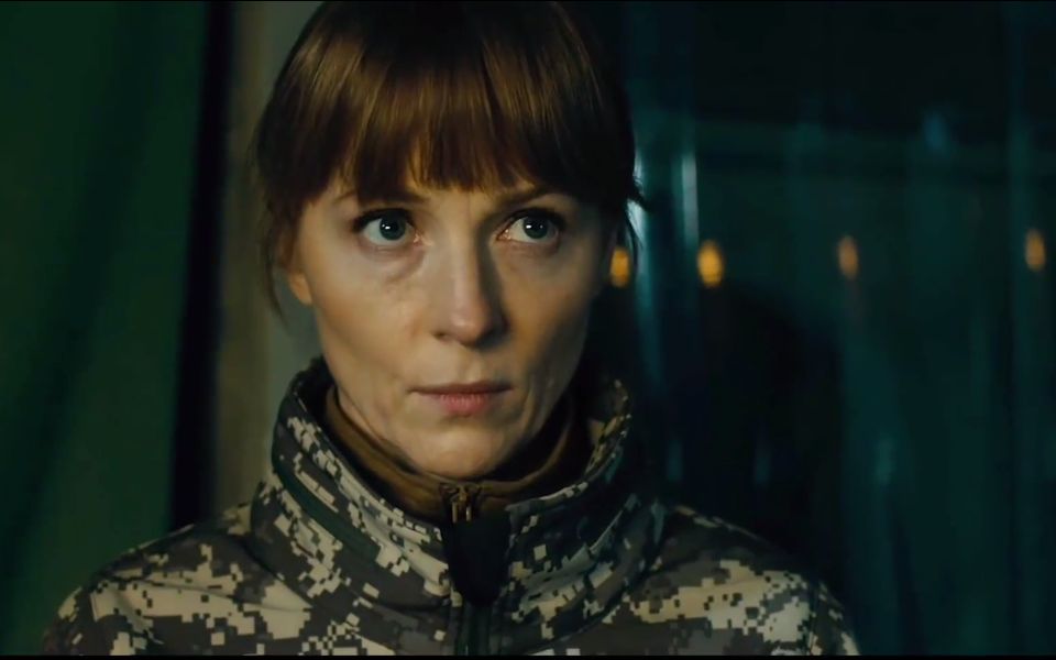 一口气看完科幻电影《前哨基地》!