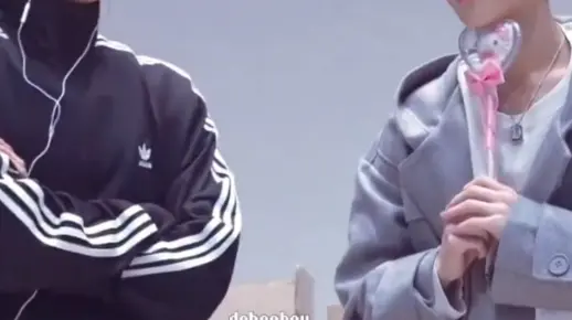反差感巨大但天操地射的一对