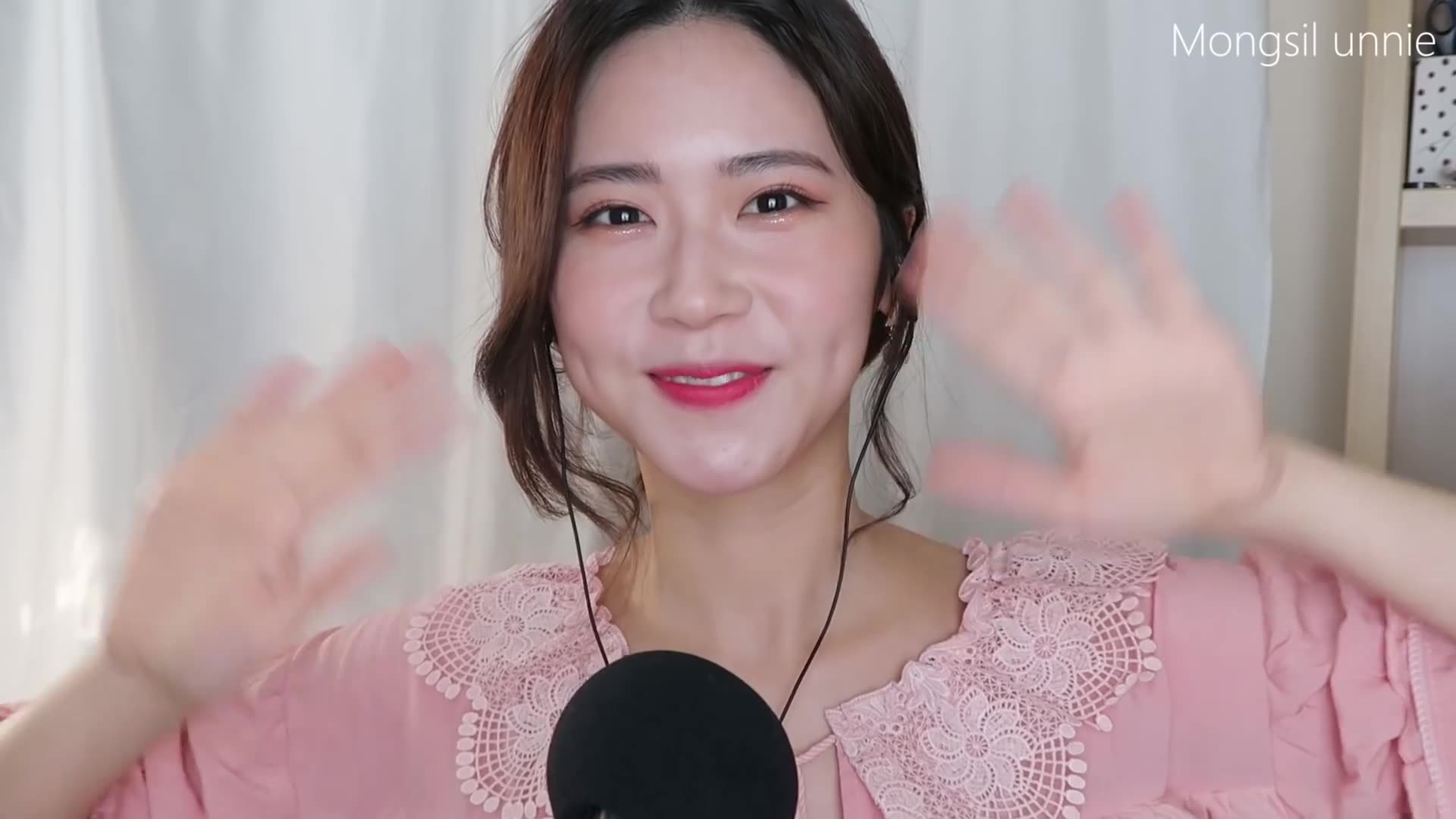 【舒爽】mongsilunnie视频|粉色化妆彩妆rp