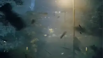 “不提雨，如何描写雨很大”