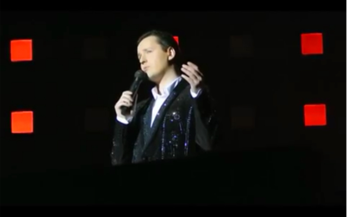 [图]【Vitas】《别斯兰的孩子》2014.03.07 莫斯科·番红花市政厅「爱的故事」演唱会 饭拍2