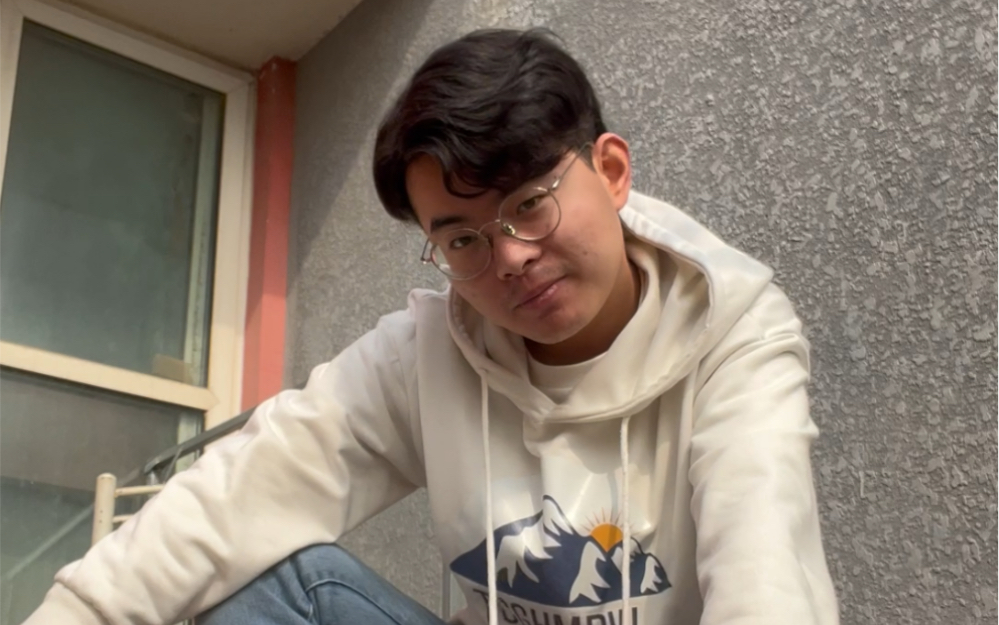 (复刻)刀哥惊鸿一瞥!失恋也要整个活!