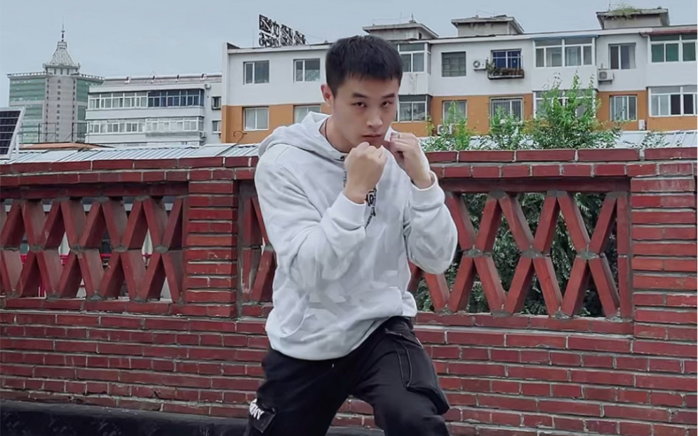 摆拳结合步伐——5种前手摆拳的变化