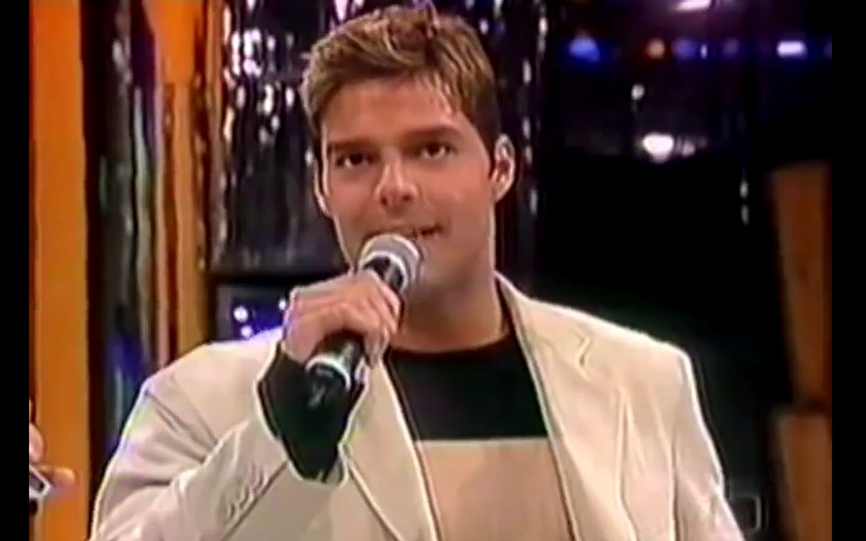 [图]【生命之杯+玛利亚】Ricky Martin - La Copa de La Vida & María 1998