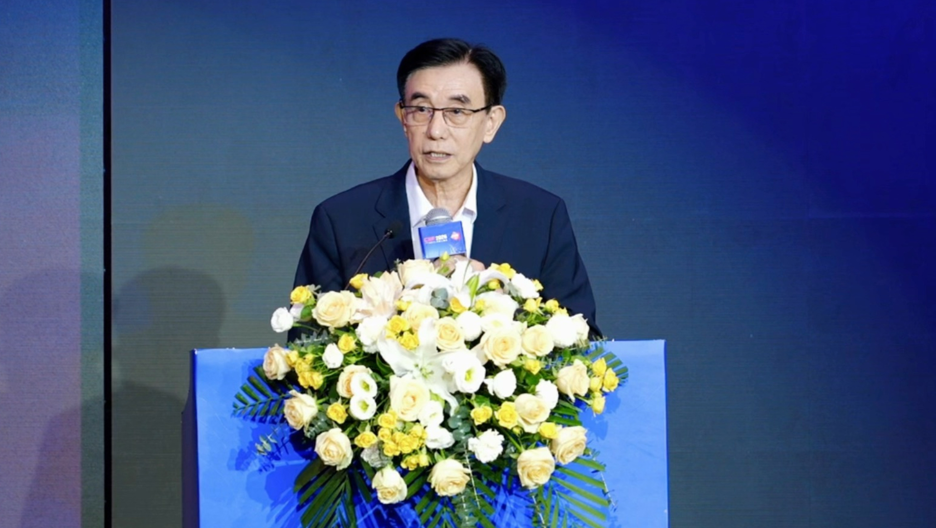 中微公司亮相2026工博会国芯展 董事长兼总经理尹志尧博士发表演讲