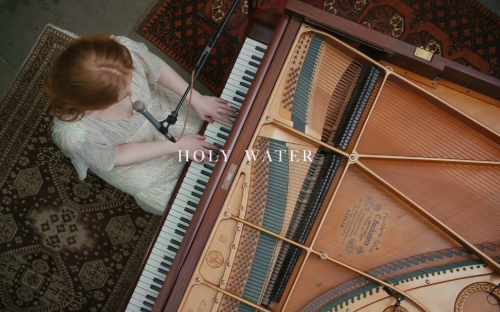 [图]Freya Ridings - Holy Water伦敦巴比肯现场