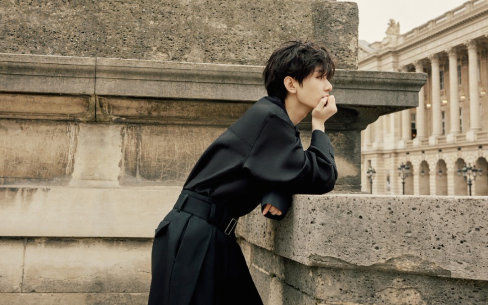 穿过云层 梦回巴黎 丨成毅