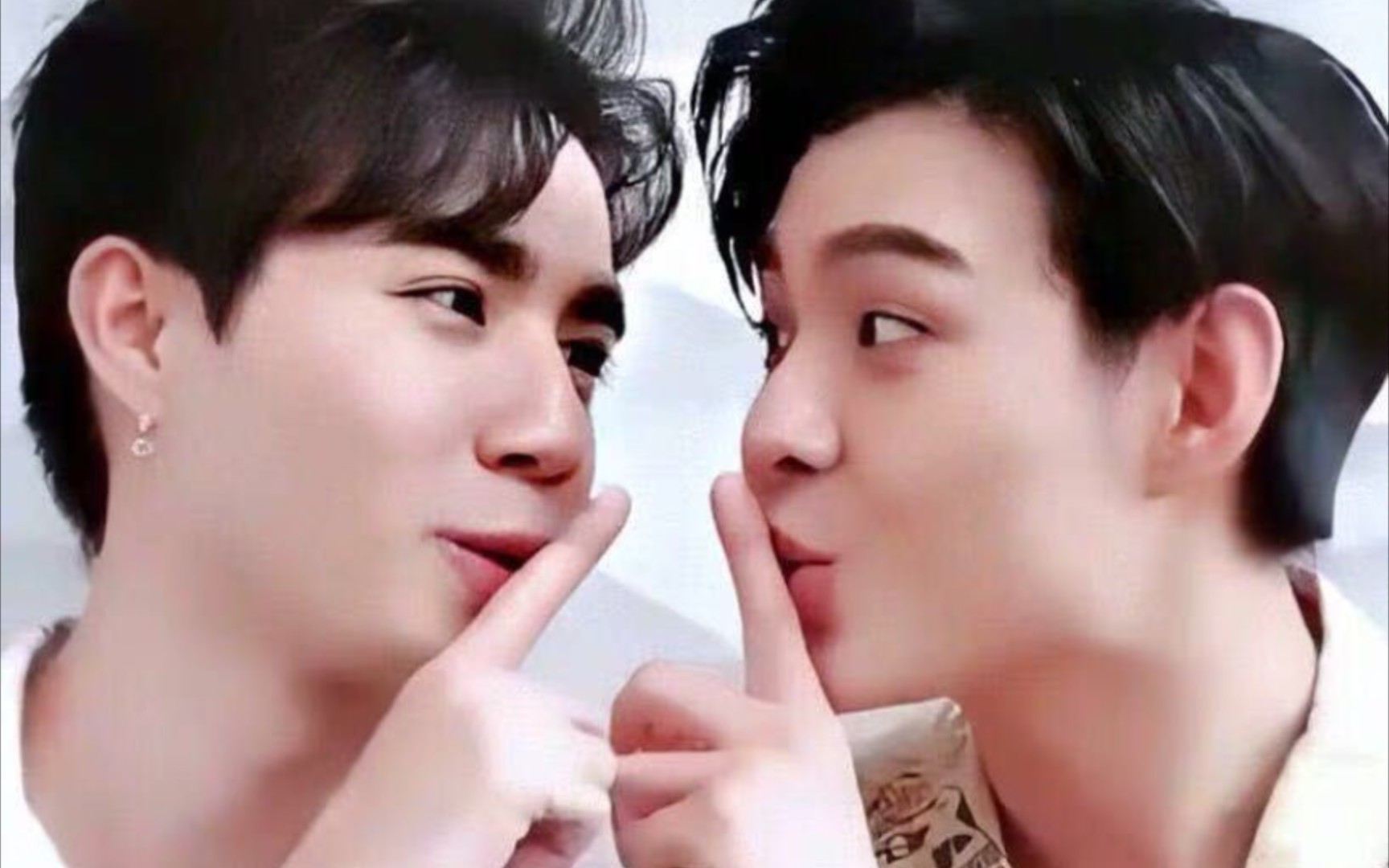 zee&saint 五一的快乐,打卡李海海&黄明明大屏,它泰的快乐…_哔哩哔哩