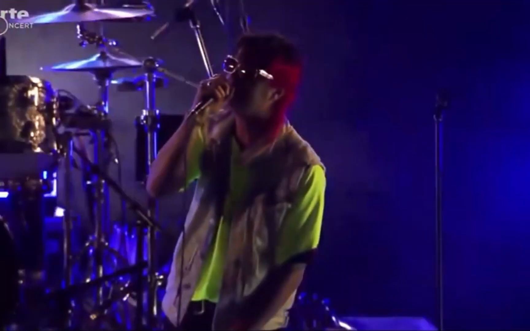 [图]The Strokes - One Way Trigger (Live primavera sound 2015)