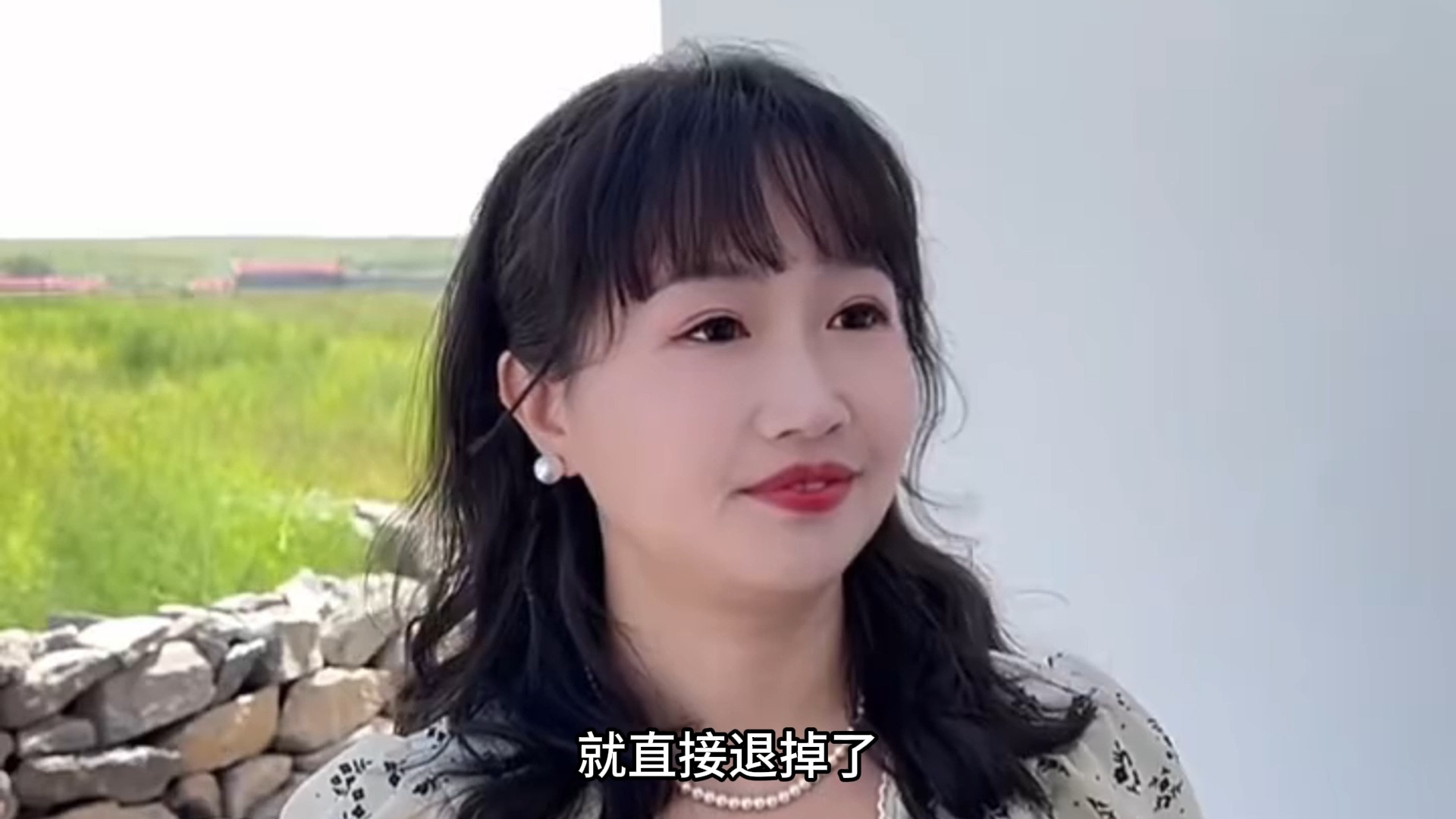 李行亮和女儿曾穿汉服录视频,麦琳疑因自己穿不到,所以坚决退掉哔哩哔哩bilibili