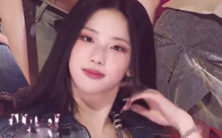 韩国女团小姐姐卖力的表演来取悦我 那我就勉强看下吧