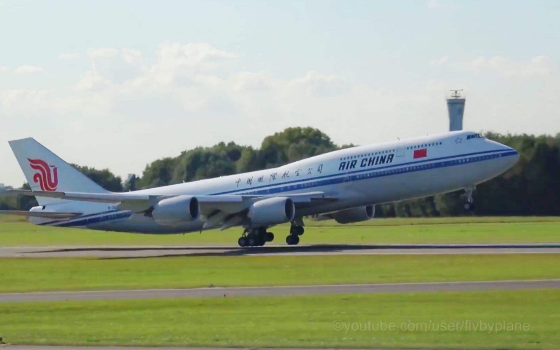 【国航女皇】波音747-8段距离爬升(汉堡机场)