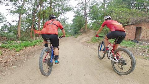 2 7k 六片山玩泥巴 6 完 山地车越野骑行vlog Gopro 8左撇子车把第一视角 哔哩哔哩 Bilibili