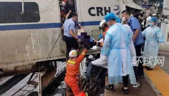 突发！D2809次列车撞上泥石流脱线，司机不幸死亡
