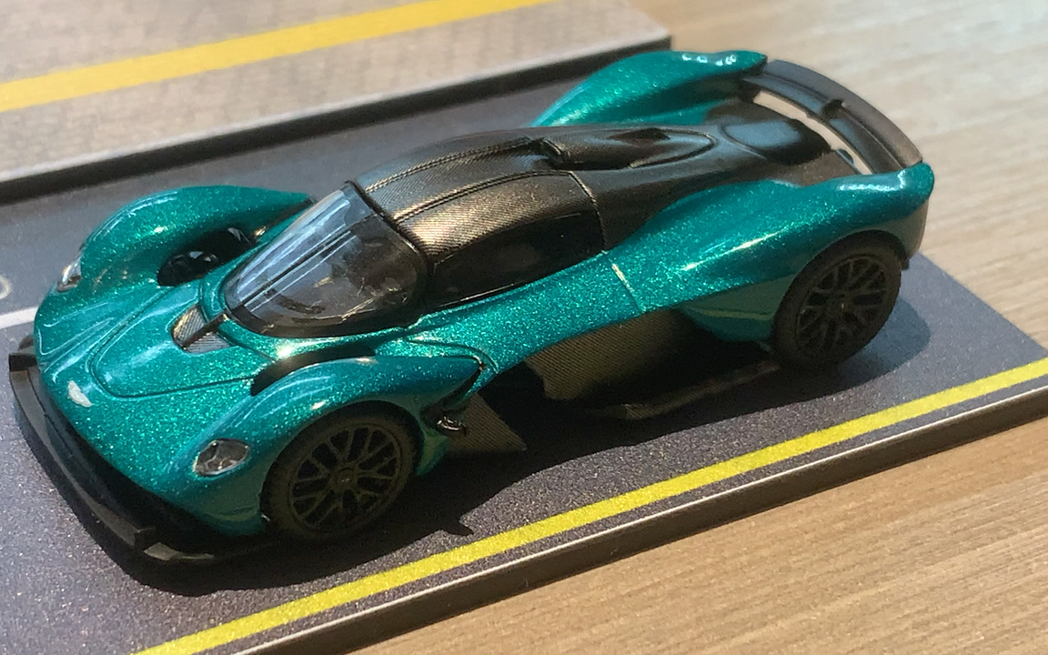 1:64 #600 阿斯顿马丁aston martin 合金汽车模型