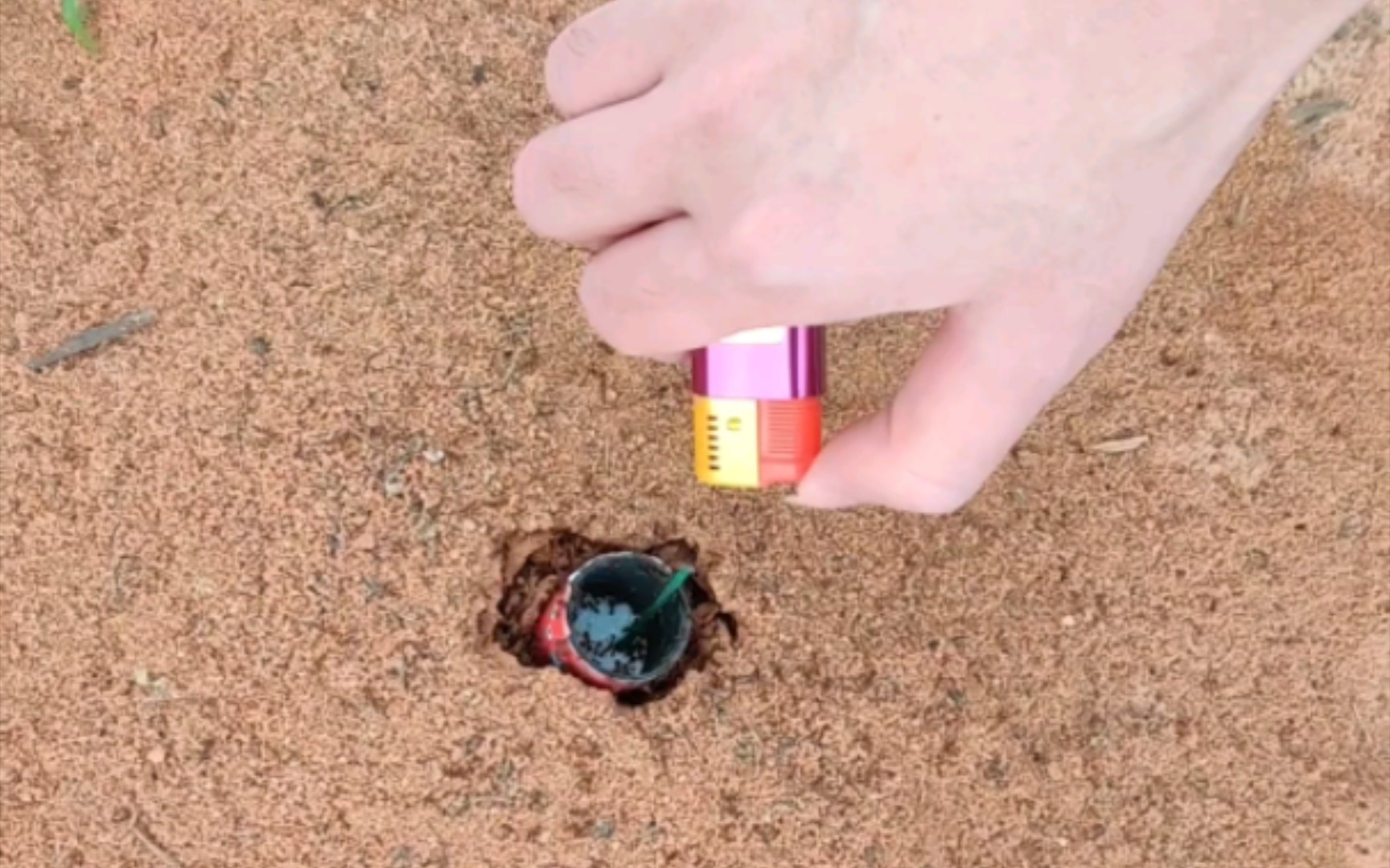 童年干的事#回忆#童真#过年#放鱼雷炮#炸蚂蚁窝#还是一群爱玩的人#年