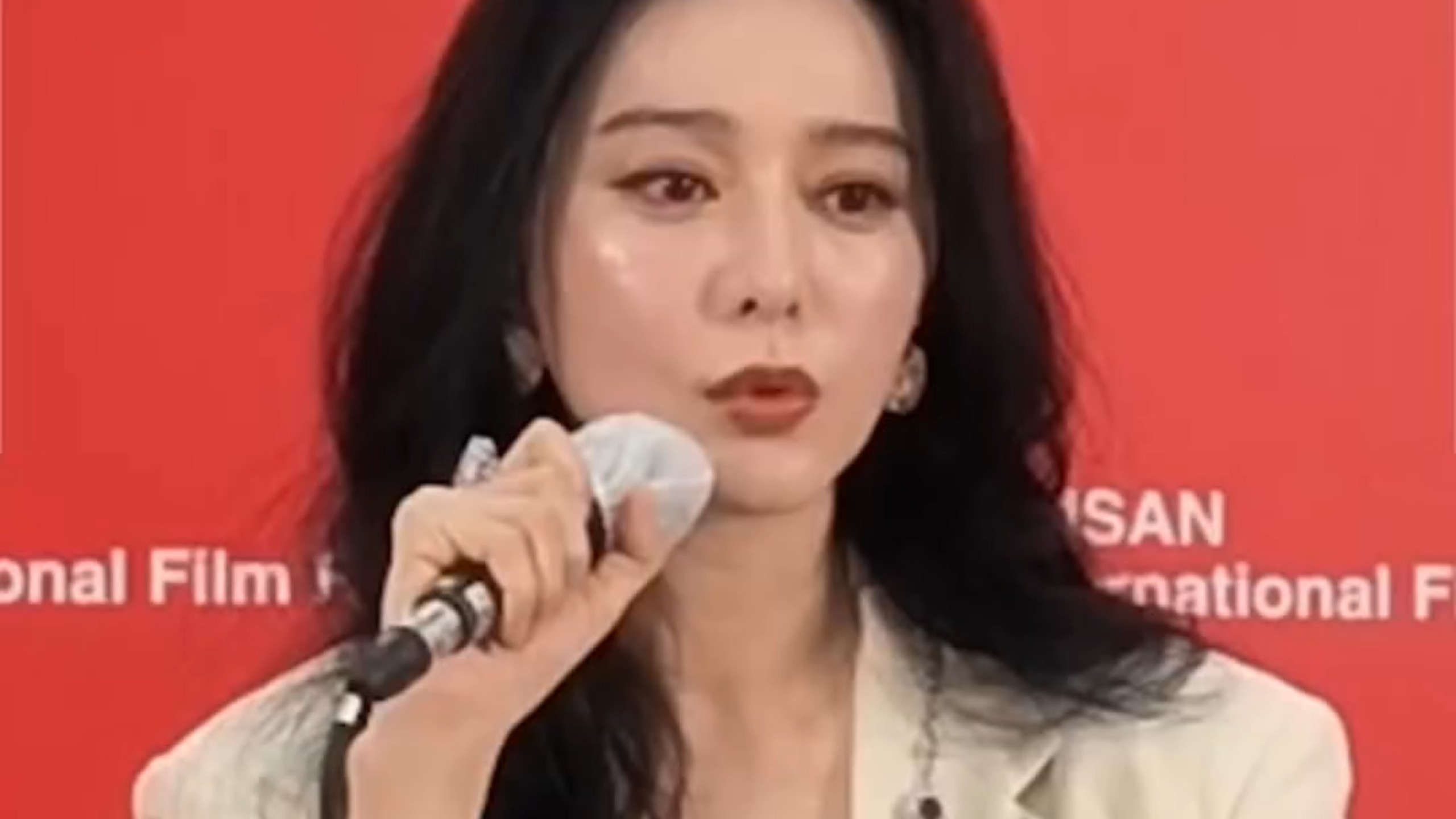 范冰冰聊AI短剧，吐槽现在年轻人吃的不好
