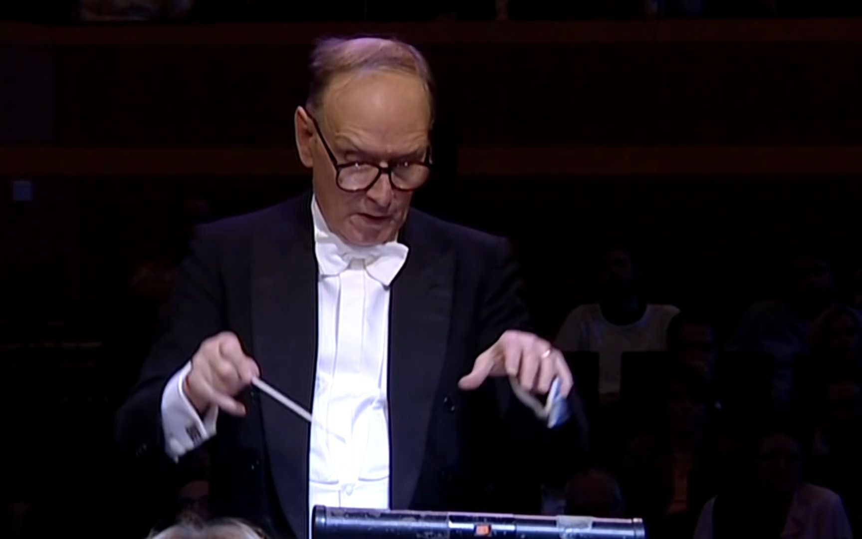 [图]Morricone conducts Morricone The Mission (Gabriel's Oboe)