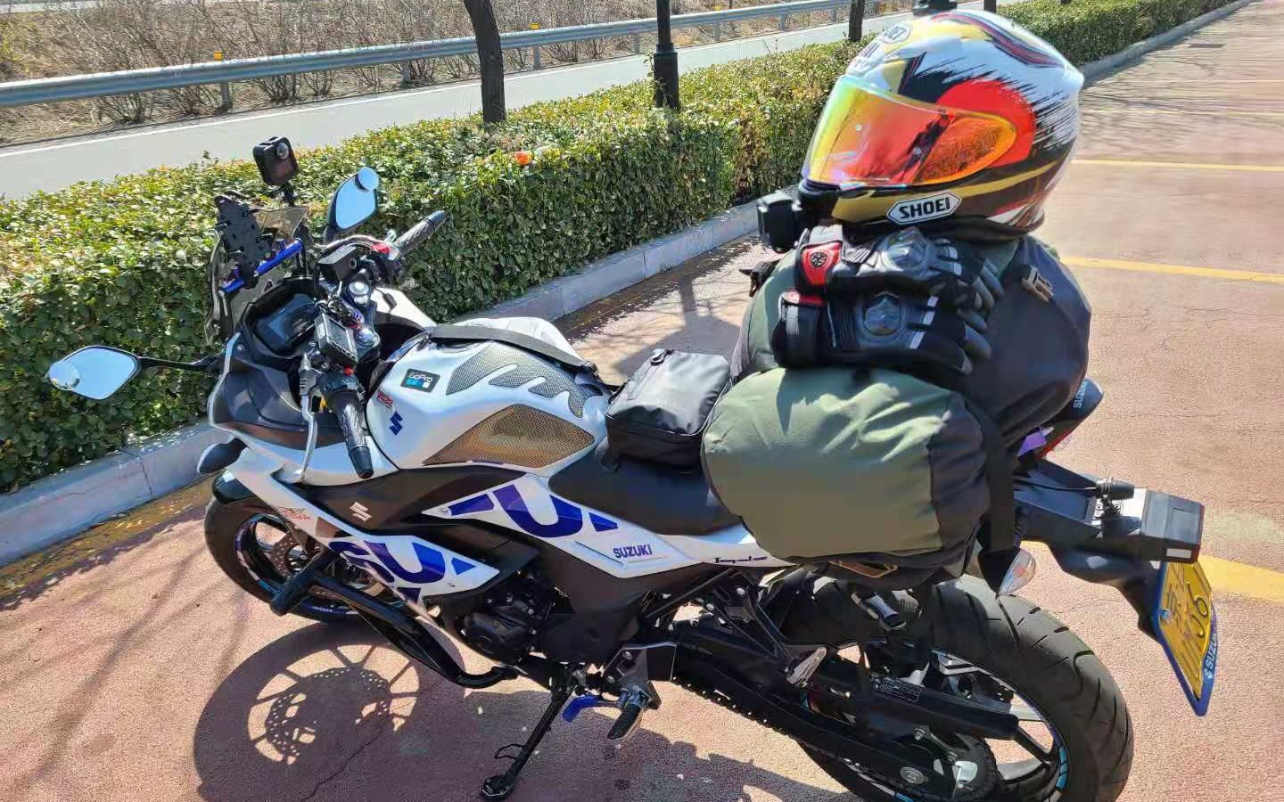 [vlog_gsx250r冰川白]小白500公里"通勤骑"