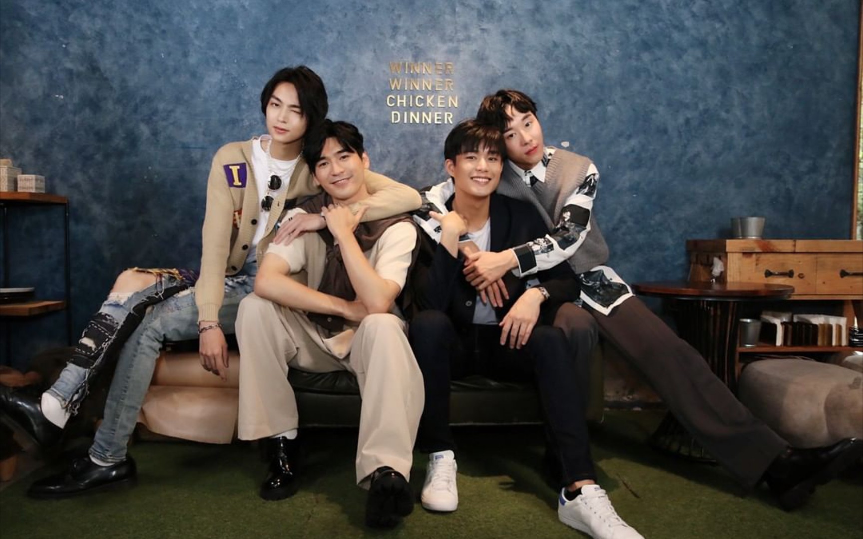 近距离爱上你片尾曲看不见的伤痛综艺你话我猜