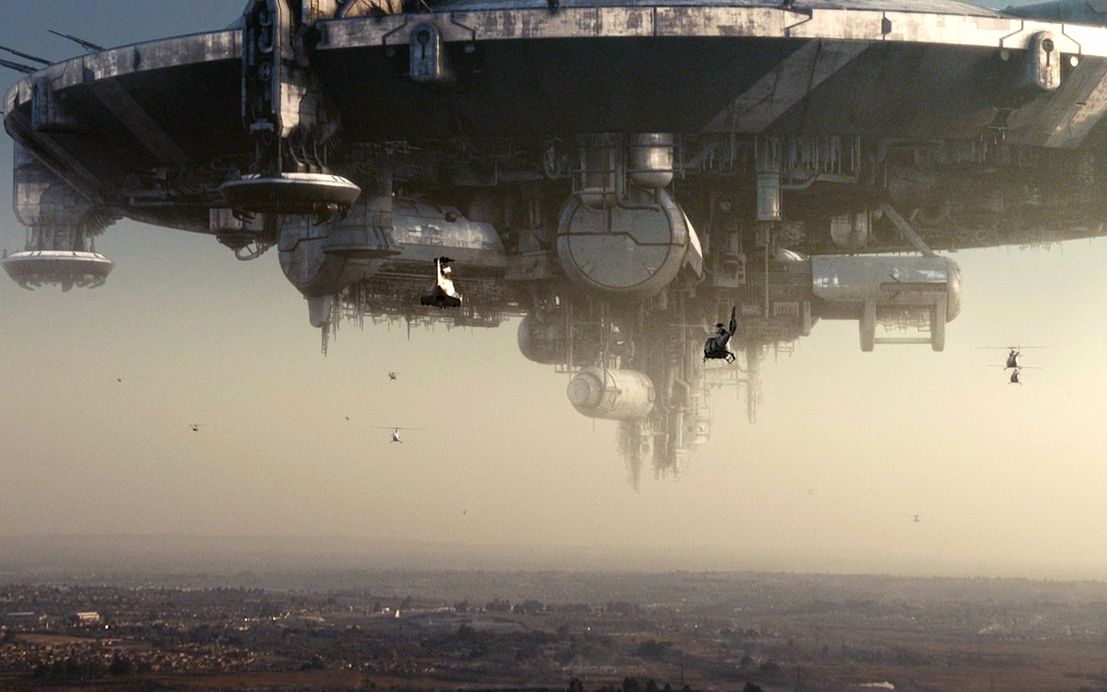 外星飞船降临地球,竟带来百万外星人!6分钟看完科幻电影《第九区》