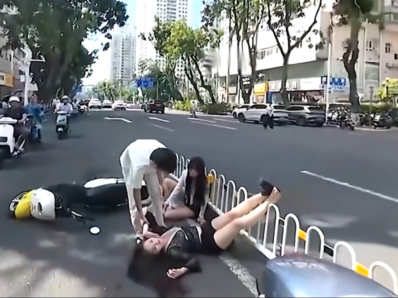 含腿量极高，尽情欣赏