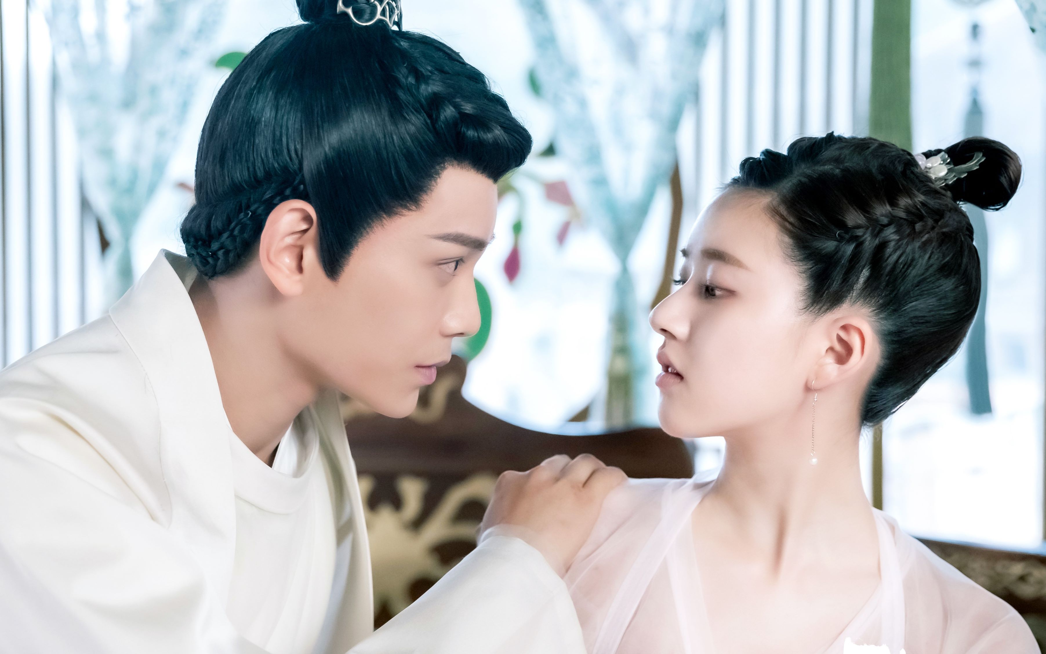 丁禹兮赵露思传闻中的陈芊芊结伴mv