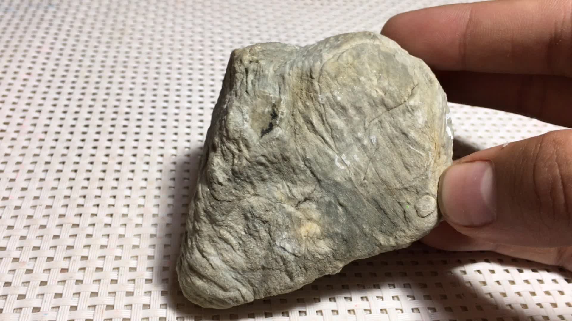 老厂莫西沙水泥皮经典皮壳解析这样的皮壳会出什么样的品质