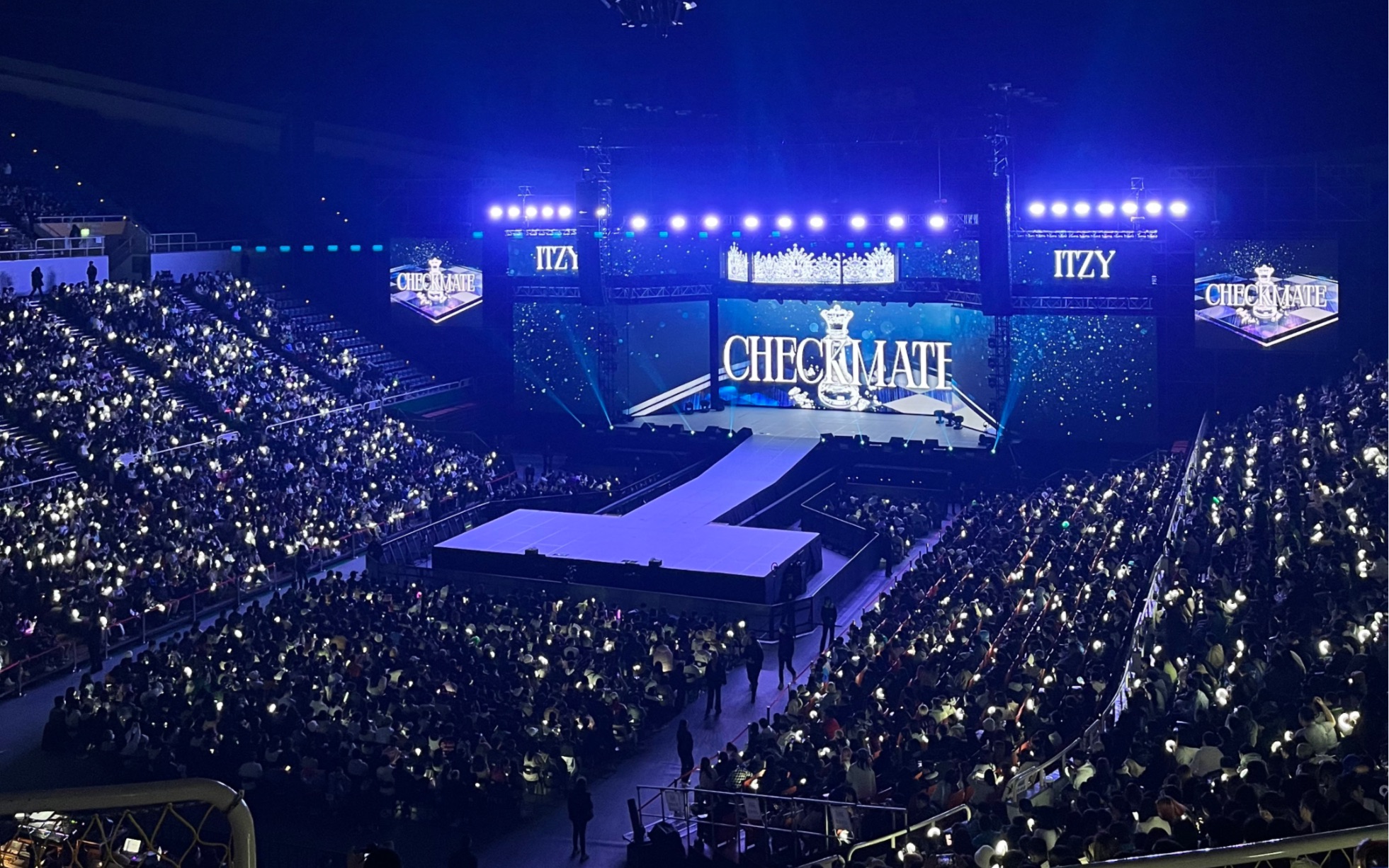 【itzy演唱會】230226 手燈波浪海美翻了 看寶貝們玩的好開心