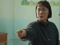 Descargar video: 两版张桂梅老师考前动员无情对比，影版真爱骂学生说教