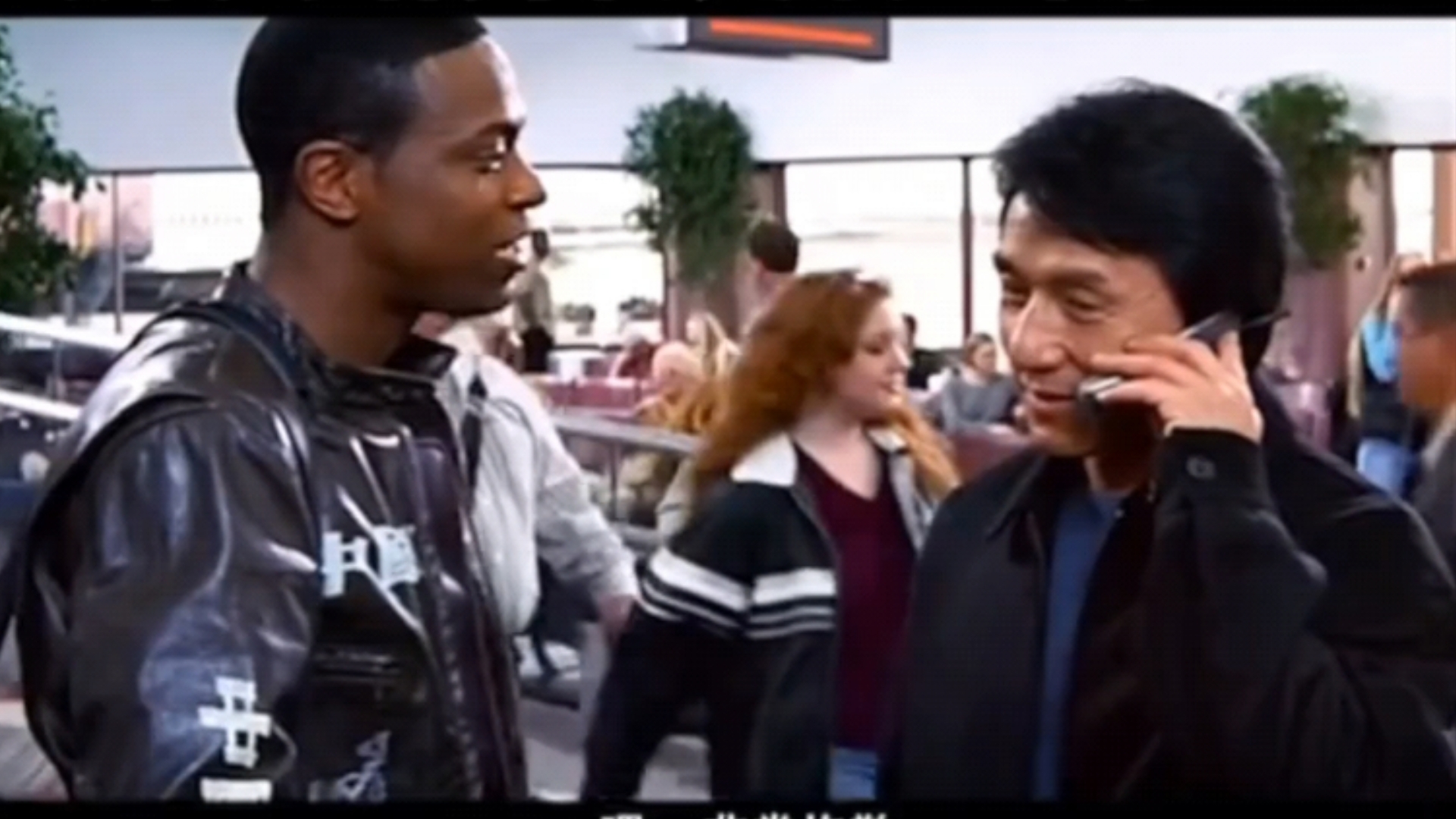 记得小时候最爱看的就是成龙电影的花絮