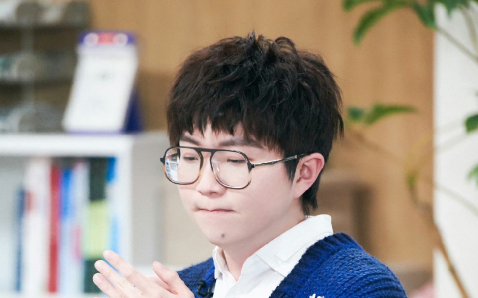 救命啊我又刷到了这个片段,毛不易你这么搞笑不要命了,小心别被人抓去