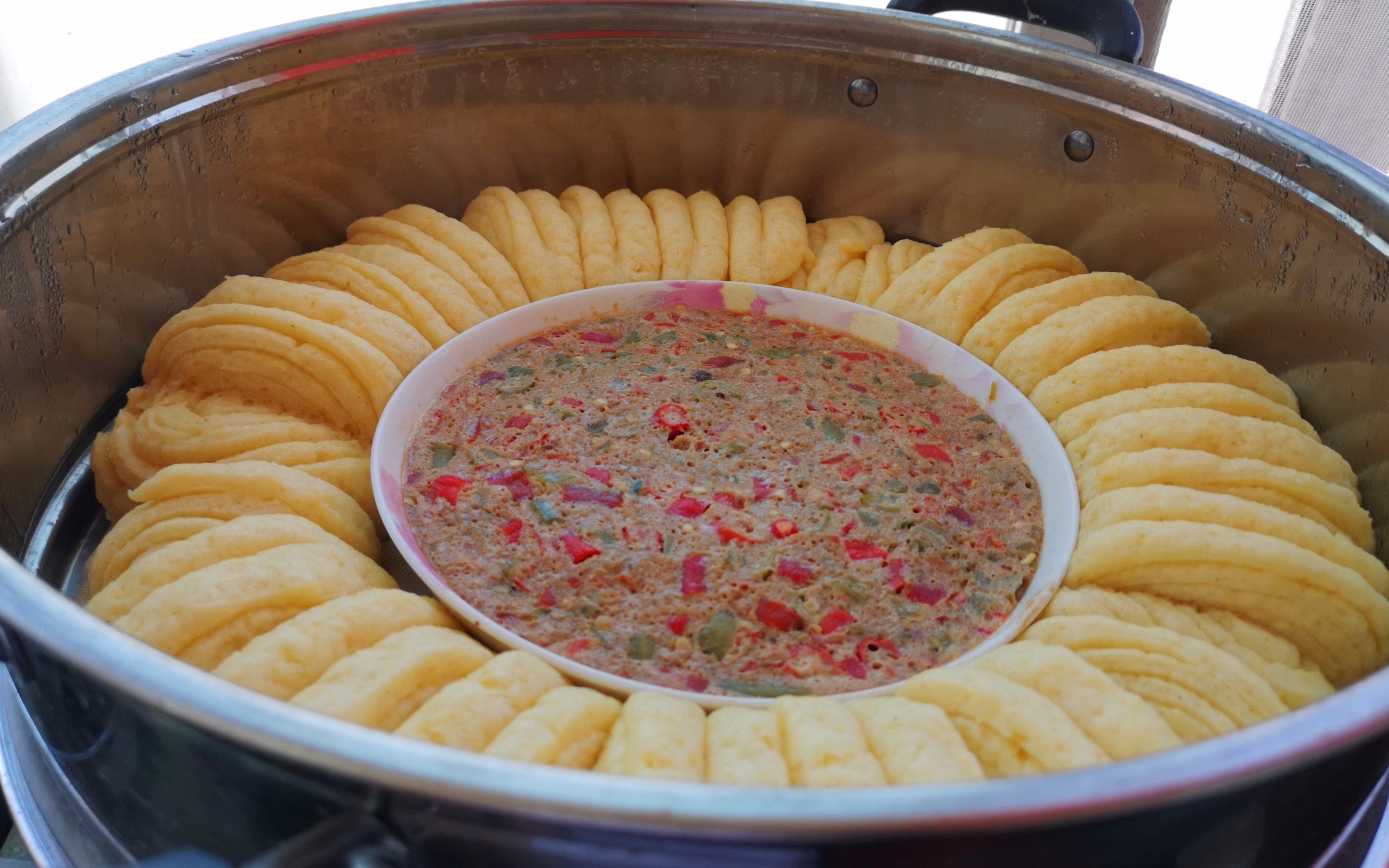 东北鸡蛋焖子好吃有诀窍,学会这样做营养又简单,吃出儿时的味道