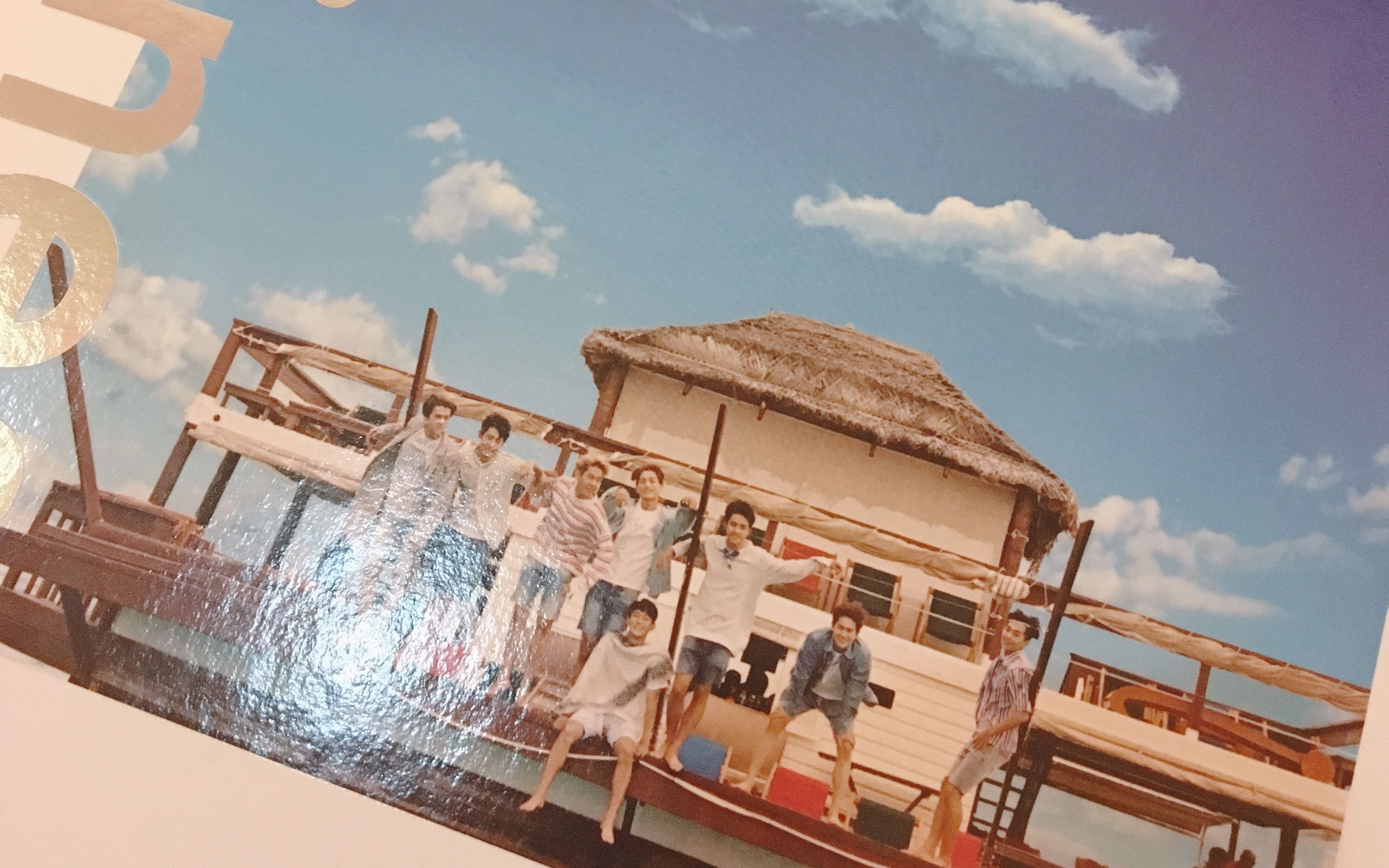 【exo】斐济写真拆箱视频 又是可以看着哥哥们美颜与肉体入睡的一天