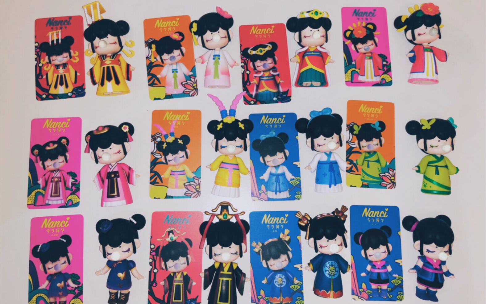 今夕何夕 安静拆盒