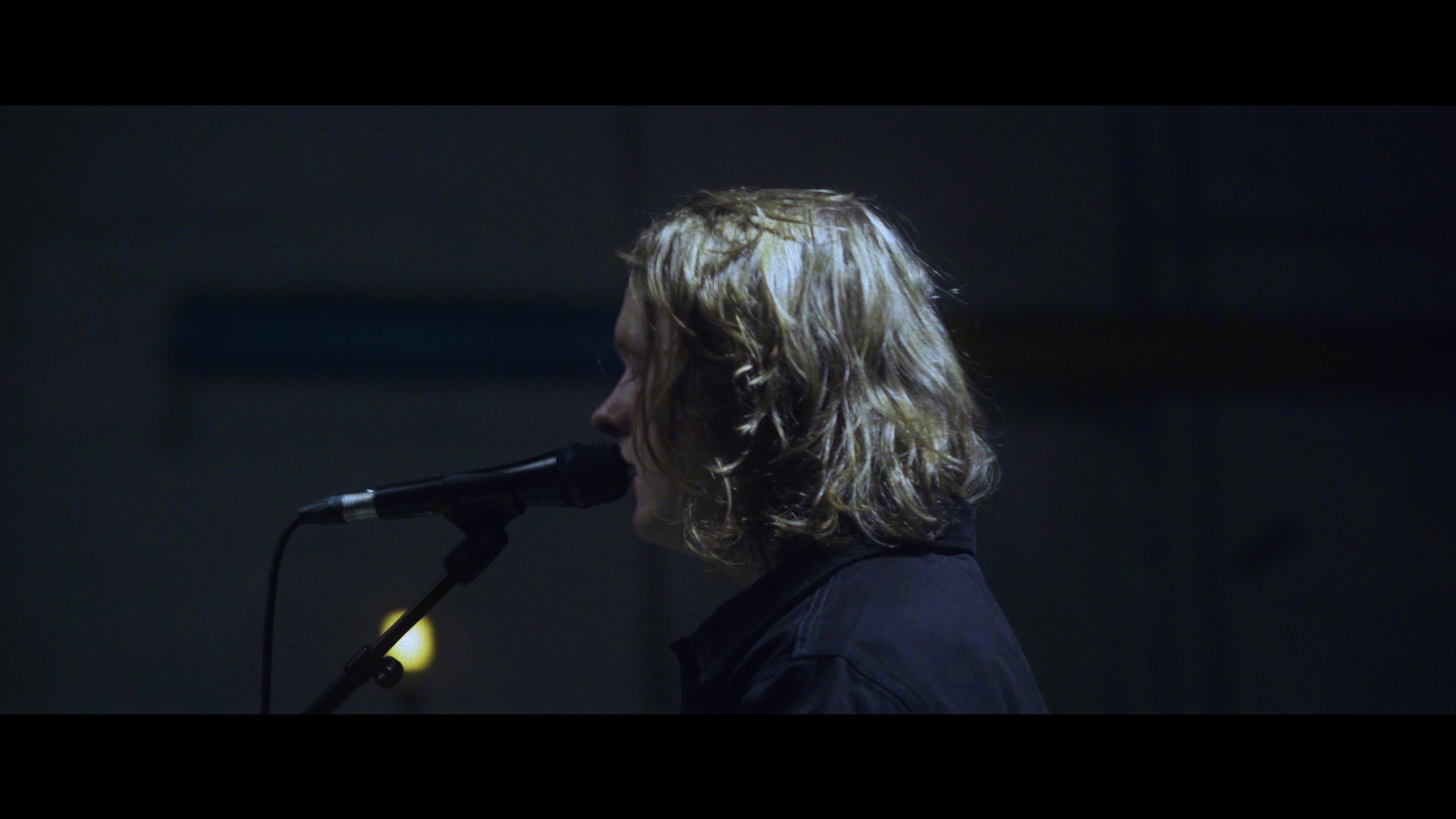 [图]Bruises (The Circle Session) - Lewis Capaldi