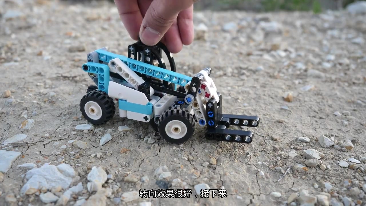 [字幕]乐高机械组伸缩臂叉装机 42133 完整构建和审查