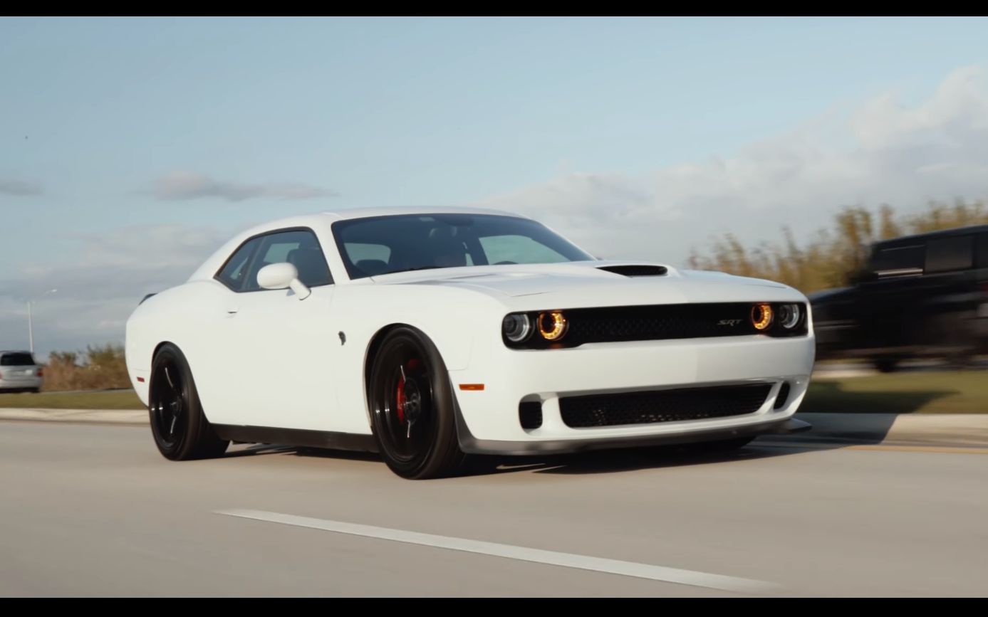 一只惹不起的白猫 道奇挑战者"地狱猫" - velgen wheels vf5 - 20