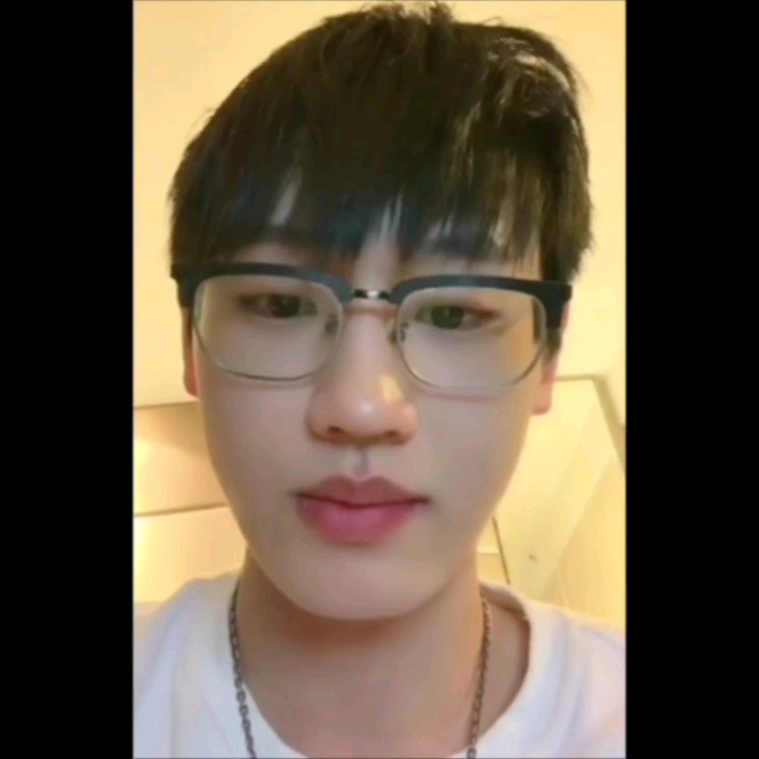【AK刘彰】AK实在是太可爱了_哔哩哔哩_bilibili
