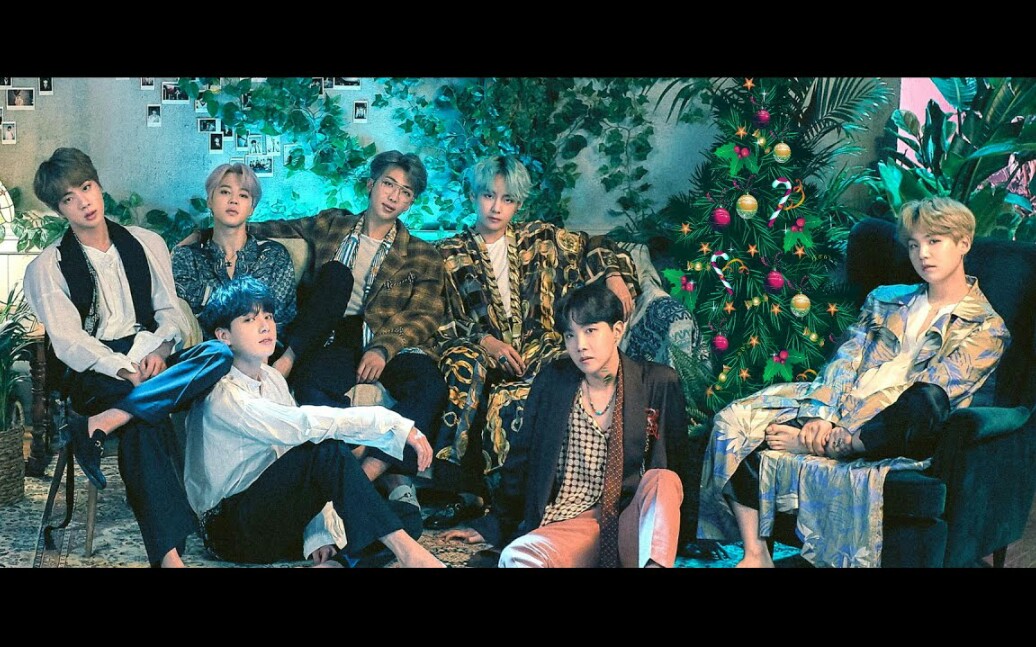 【防弹少年团】小宇宙_圣诞版mv (音源评论置顶)