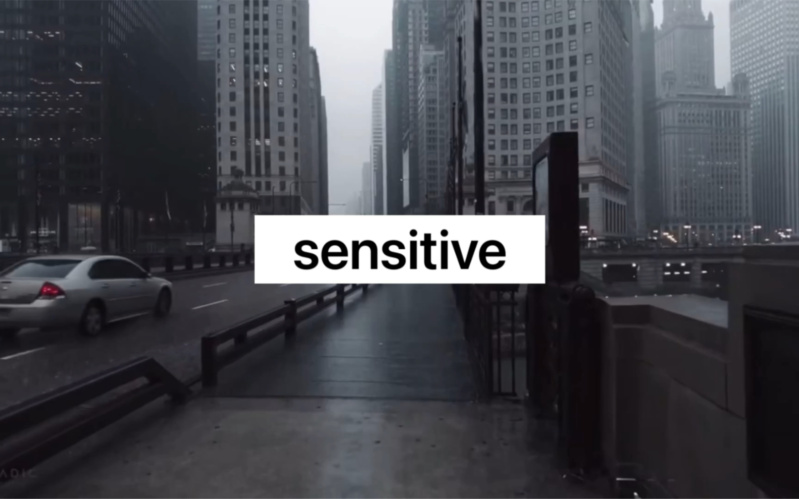 [图]我走路你听歌｜pgone『sensitive』