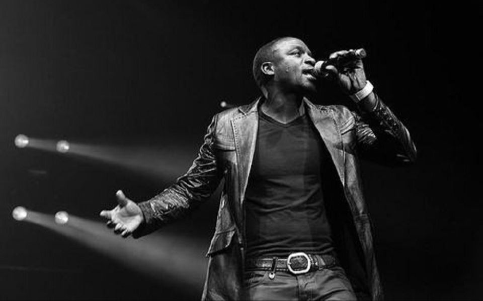 非常有名的黑人嘻哈歌手飞车里面这首经典歌曲rightnow还有几个人记得