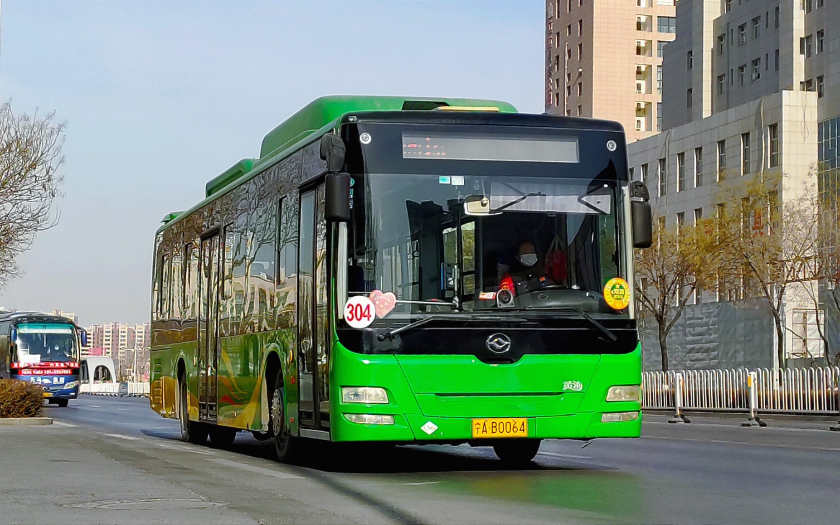 街边随拍银川公交004不知还能再看多久的老黄海