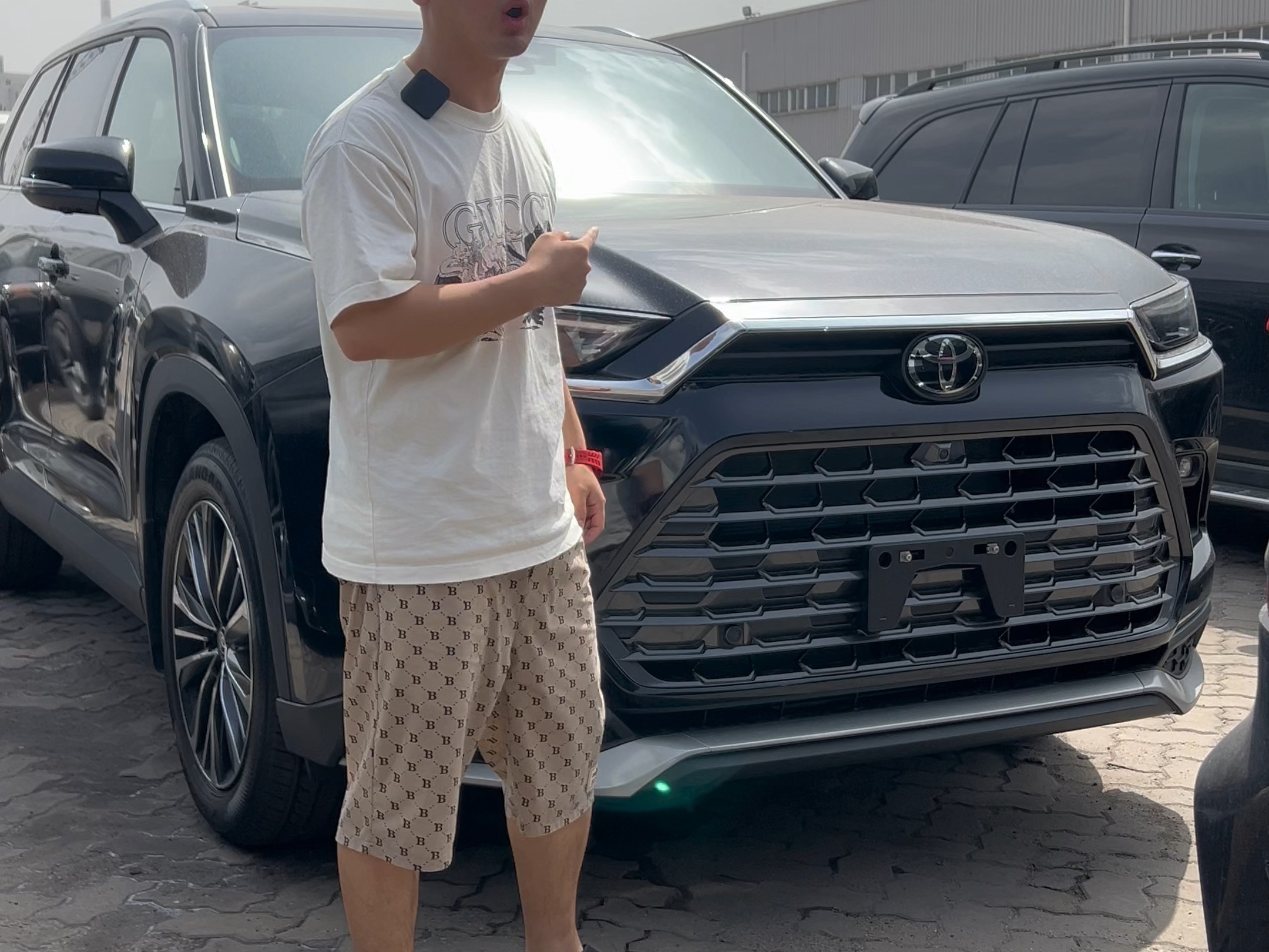 天津港平行进口车丰田汉兰达